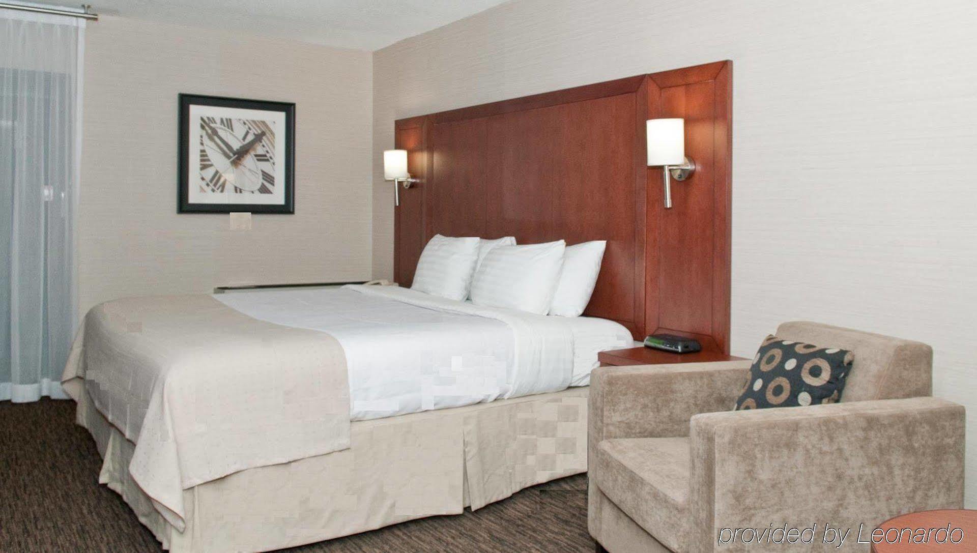Holiday Inn Oakville Centre By Ihg Kültér fotó